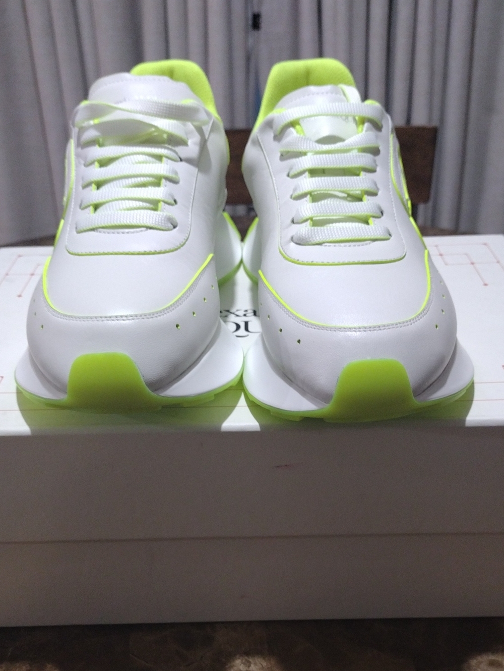 Alexander McQueen Sneakers - Picture 4 of 12